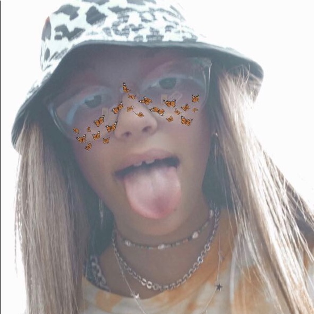 Meet your Posher, Bella